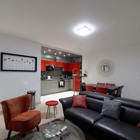 Red-Line Apartment Сери Екстериор снимка