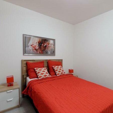 Red-Line Apartment Сери Екстериор снимка