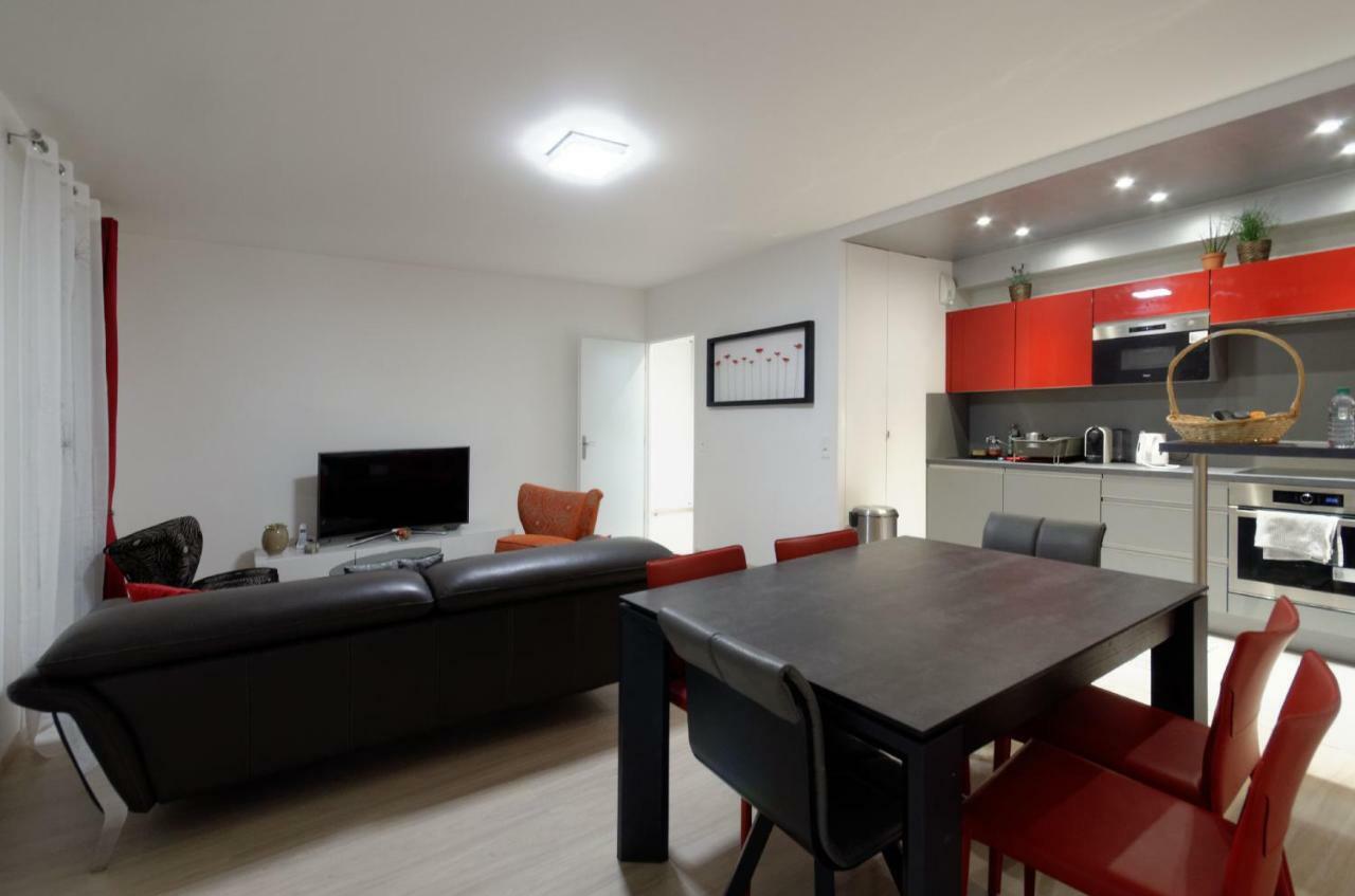 Red-Line Apartment Сери Екстериор снимка