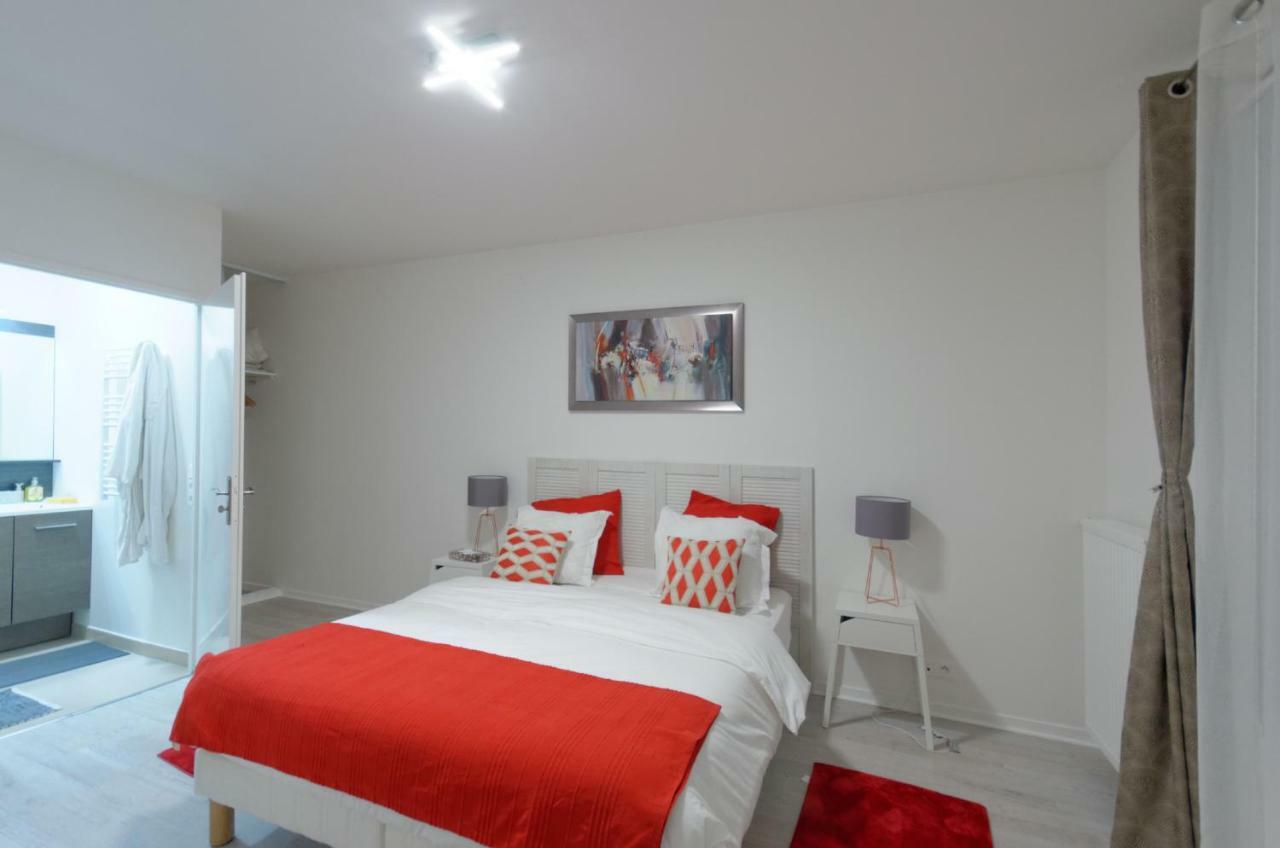 Red-Line Apartment Сери Екстериор снимка